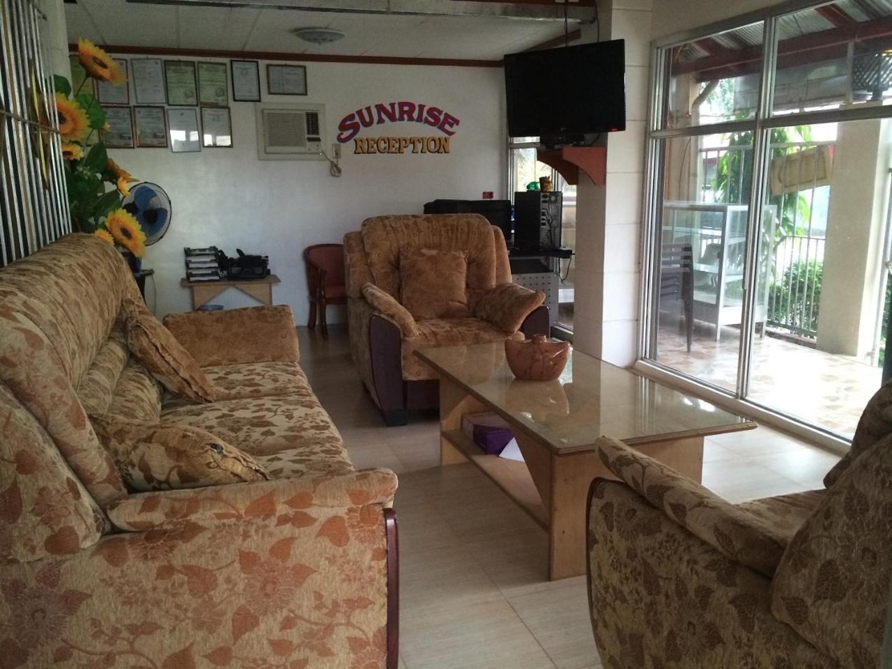Sunrise Apartelle Olongapo City Exteriör bild