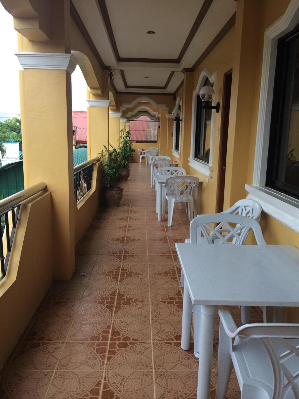 Sunrise Apartelle Olongapo City Exteriör bild