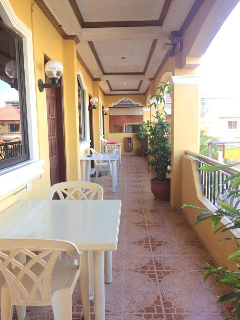 Sunrise Apartelle Olongapo City Exteriör bild