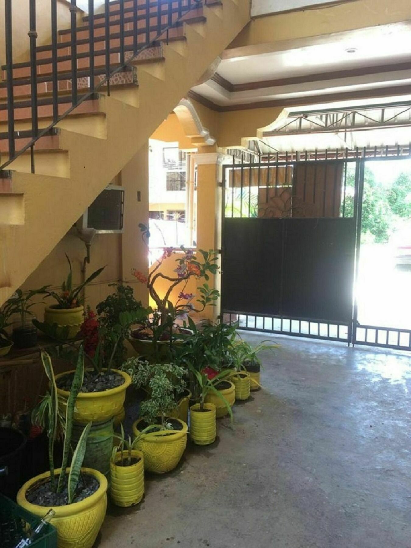 Sunrise Apartelle Olongapo City Exteriör bild